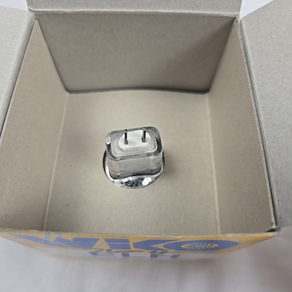 Lot of‎ 2 - Wiko ELH 120V 300W Projector Bulbs (5860) - Picture 6 of 6
